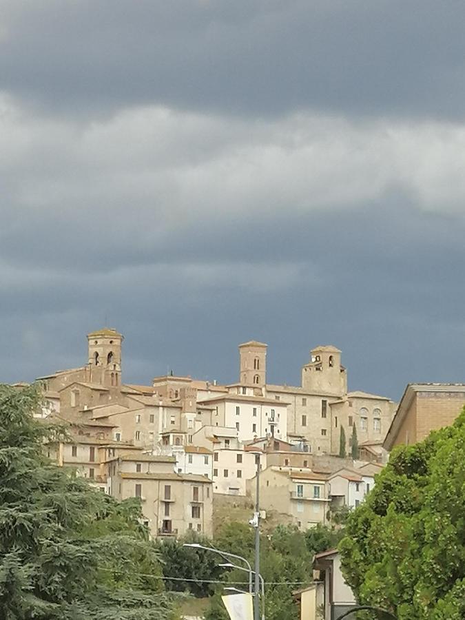 Nuovo Borgo - Posizione Ideale Per Visitare L'Umbria, Perugia, Assisi E Le Altre Localita Deruta Exterior photo